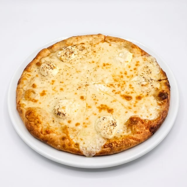 Quattro Formaggi Pizza.